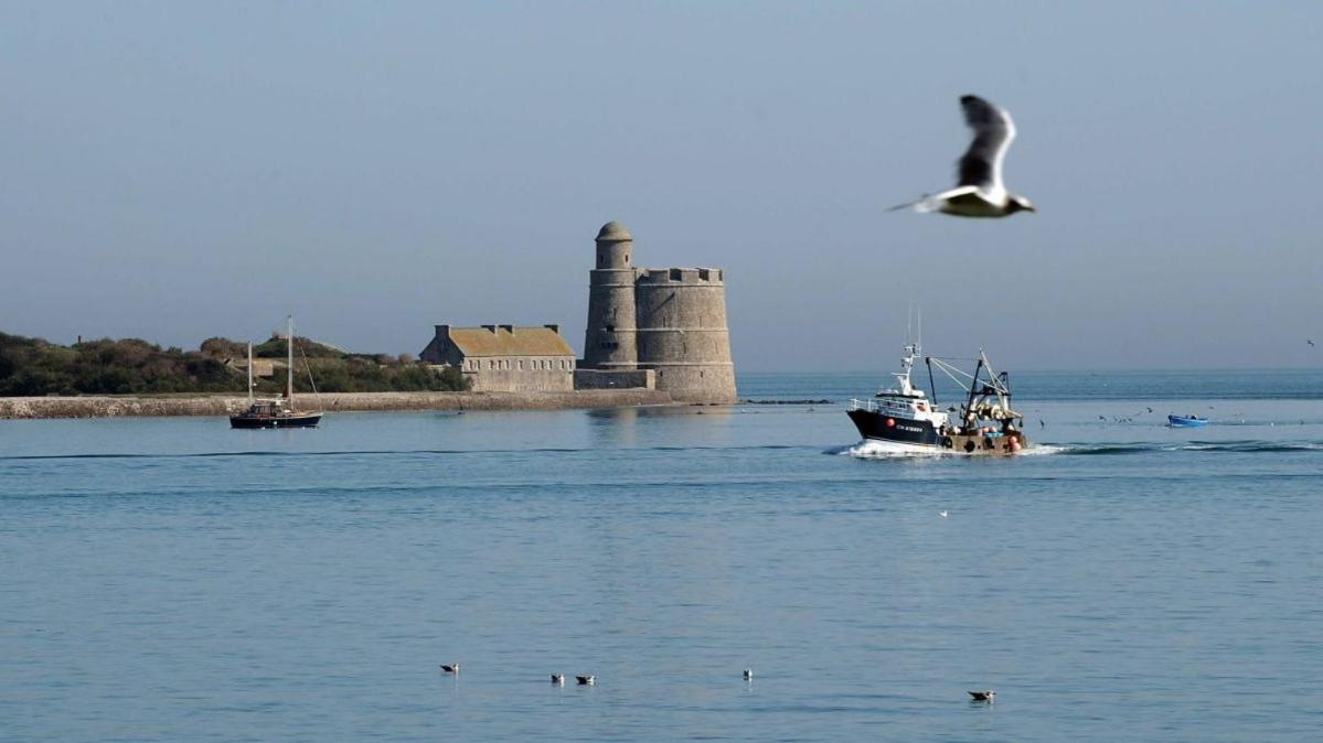 Holiday Normandy Se Ressourcer A Deux Pas De La Mer Fermanville Exteriör bild